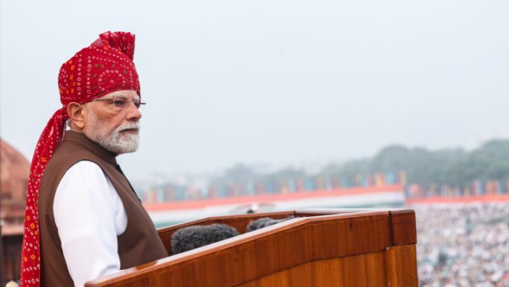 https://salarnews.in/public/uploads/images/newsimages/maannewsimage15082026_170012_Modi (2).jpg